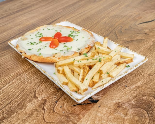 Kids Cheesy Flatbread w/Fries.